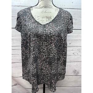 Torrid NWT Gray‎ Pink Short Sleeve Blouse Tunic Size 00